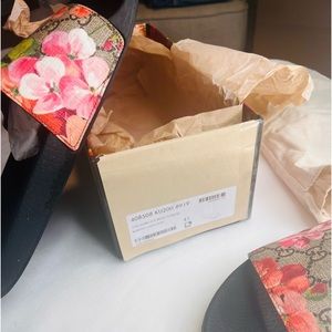 Gucci slides and pouch floral print classic✨✨✨